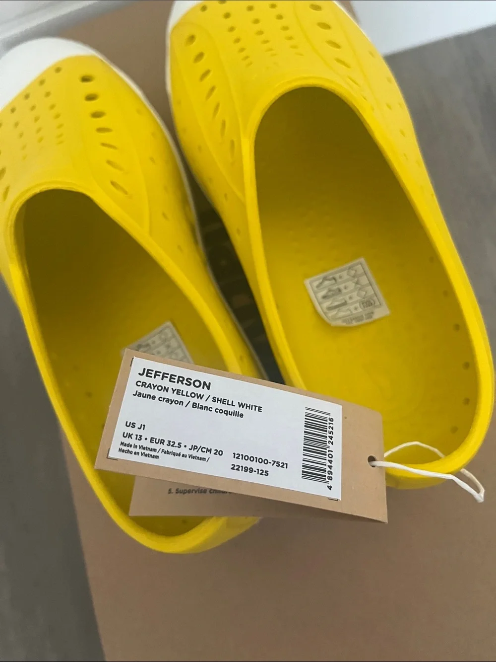Native Shoes jefferson shoe. Yellow. White. Kids size 1. New in box.